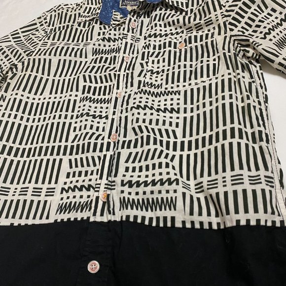 Modern Amusement Zig Zag Print Button Up Shirt - Picture 3 of 4